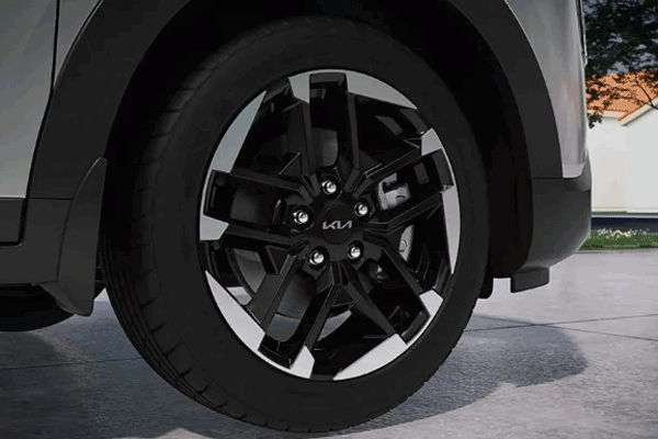 17-Inch Crystal cut dual tone alloy wheel