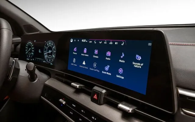 Dual 12.3-inch panoramic screens